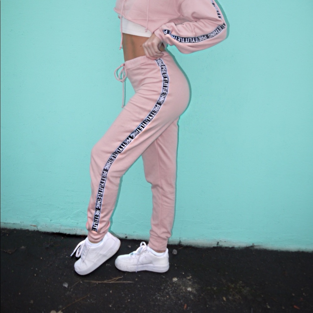 Pretty little thing joggers & sweatshirt